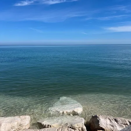 Casa Fronte Mare Per Gruppi * Marina di Montemarciano