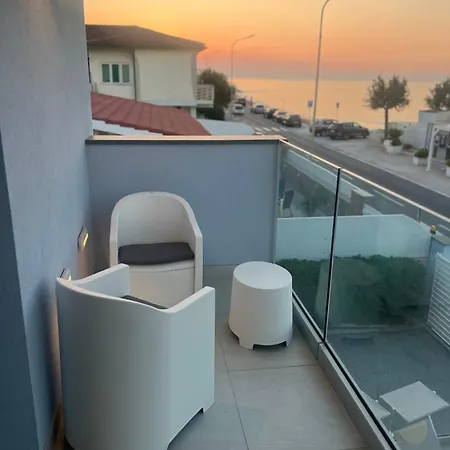 Casa Fronte Mare Per Gruppi Tatil Evi *